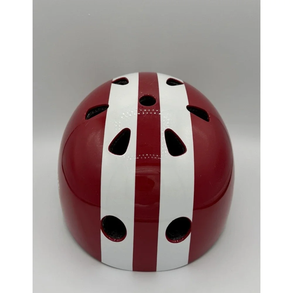 Radio Flyer Skateboarding/rollerblading Helmet Red AC100  Youth Size 48-54 cm.